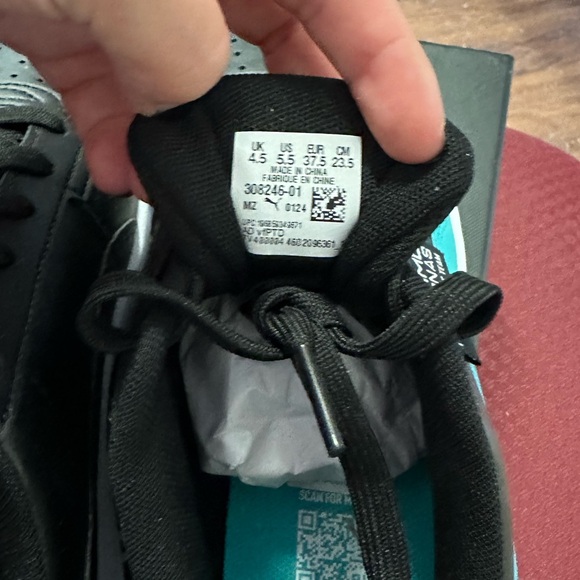 ‼️$10 - PUMA Mercedes-AMG PETRONAS Caven 2.0 Youth Sneakers Size 5.5 BRAND NEW - Picture 10 of 10